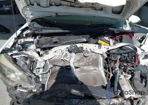 2014 Toyota Corolla S Plus z USA, uszkodzony, nr VIN 2T1BURHEXEC155475